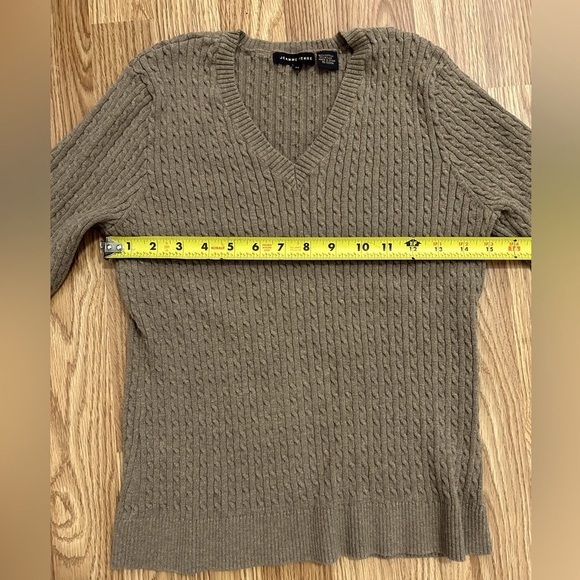 Jeanne Pierre Sweater size Medium - Picture 6 of 9